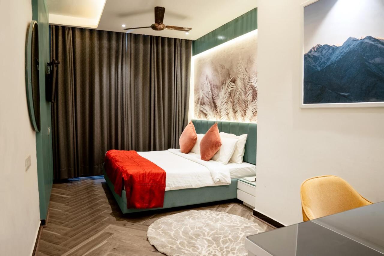 Redwood Resort Панчкула Екстериор снимка