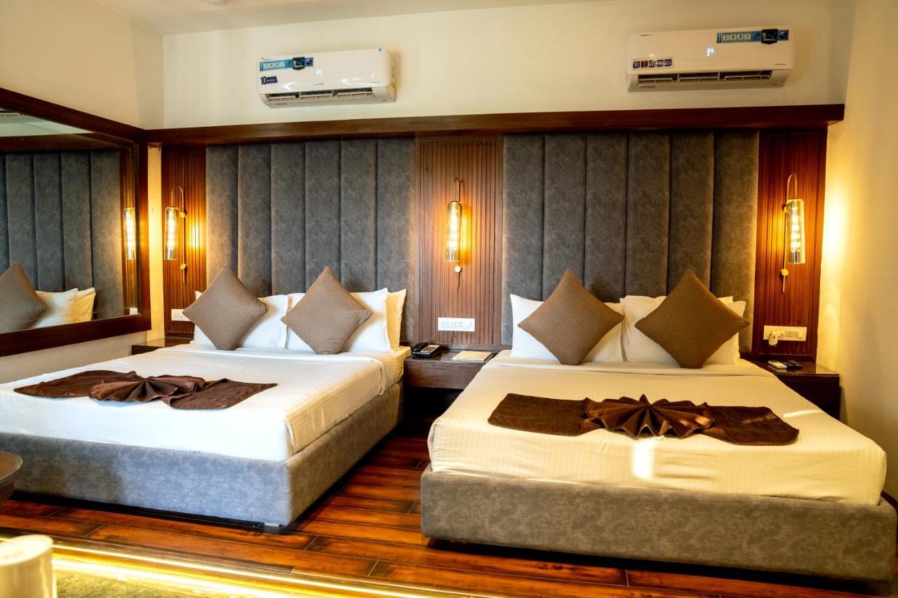 Redwood Resort Панчкула Екстериор снимка