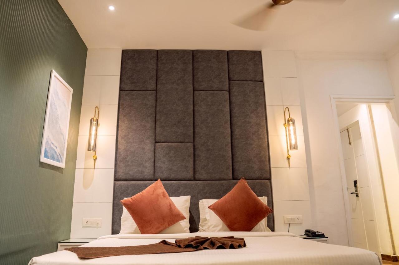 Redwood Resort Панчкула Екстериор снимка