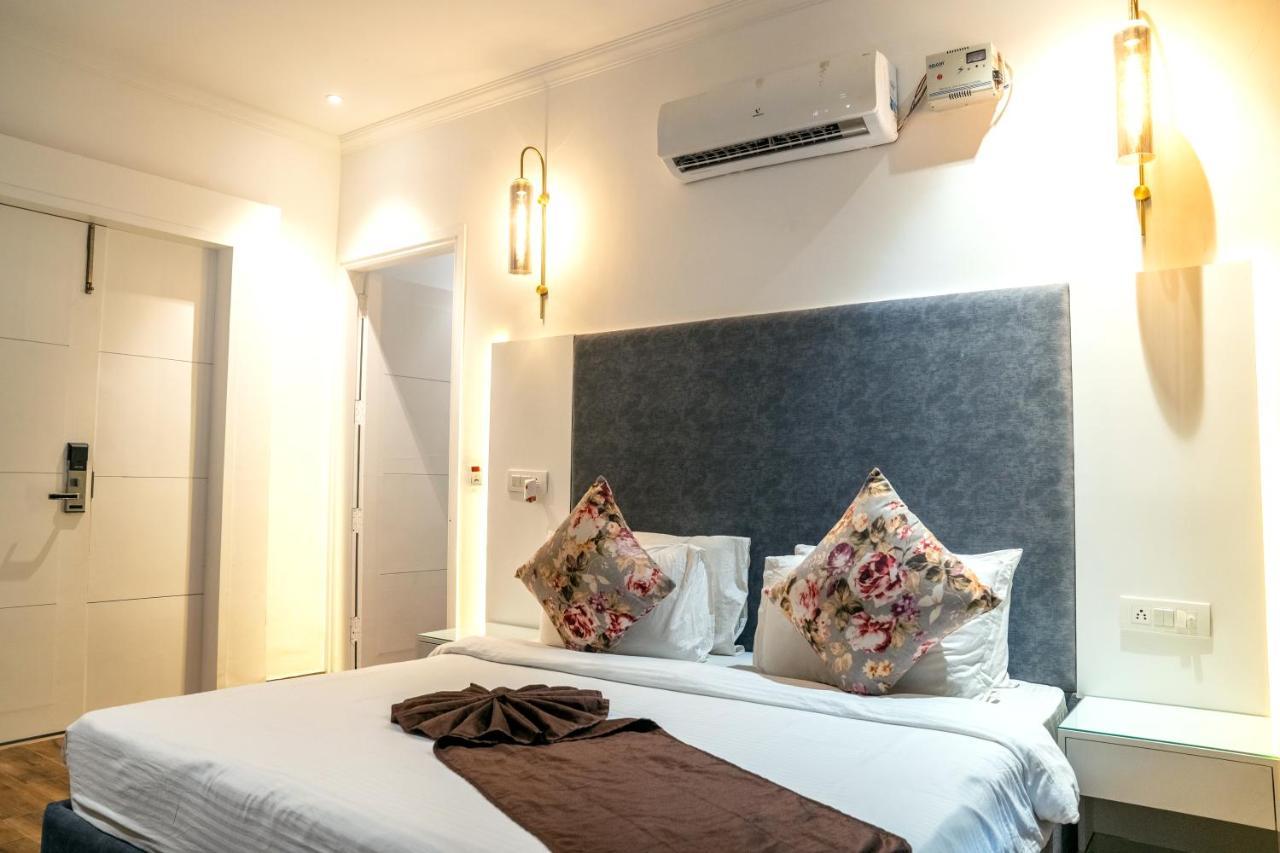 Redwood Resort Панчкула Екстериор снимка