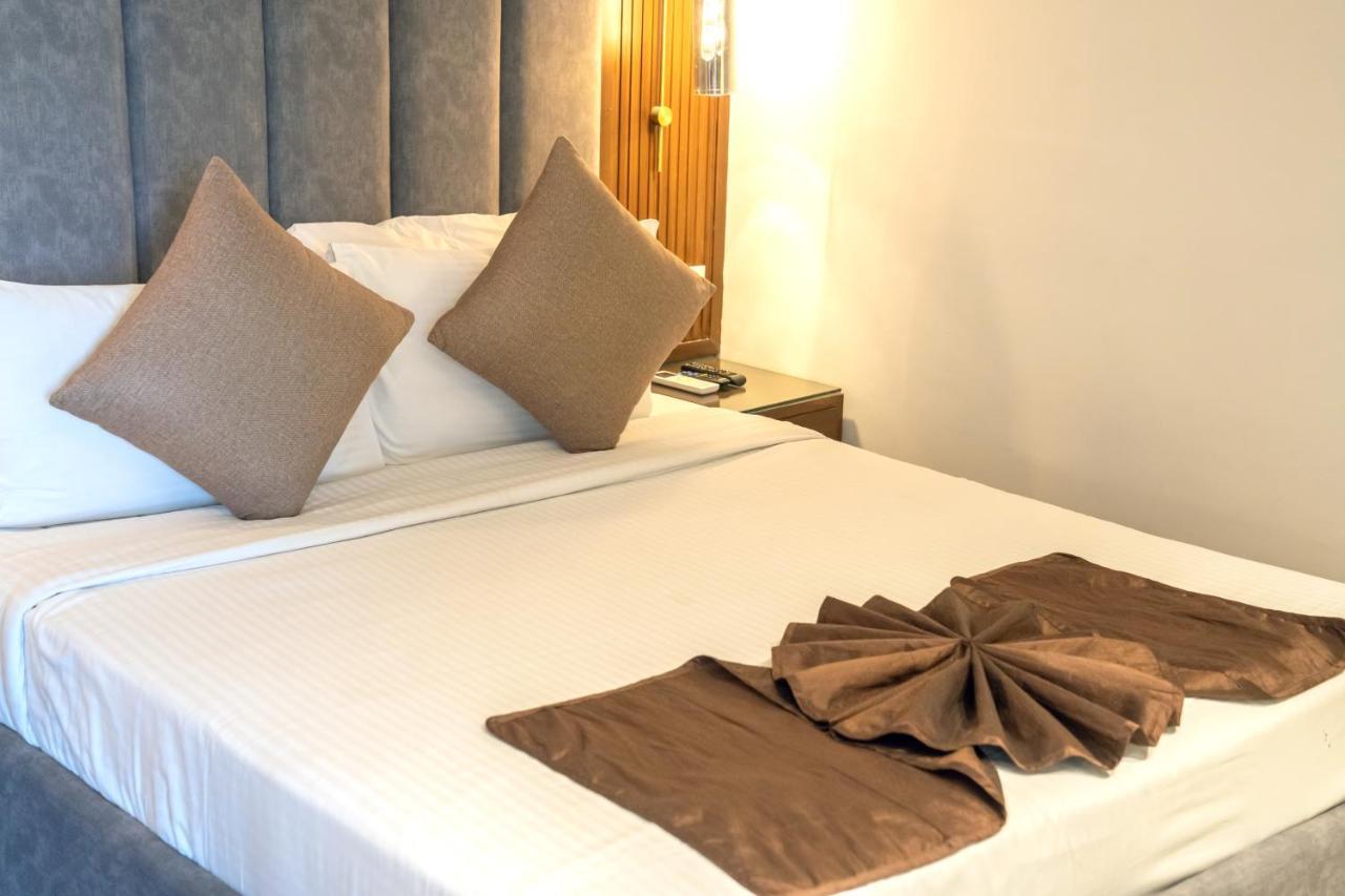 Redwood Resort Панчкула Екстериор снимка