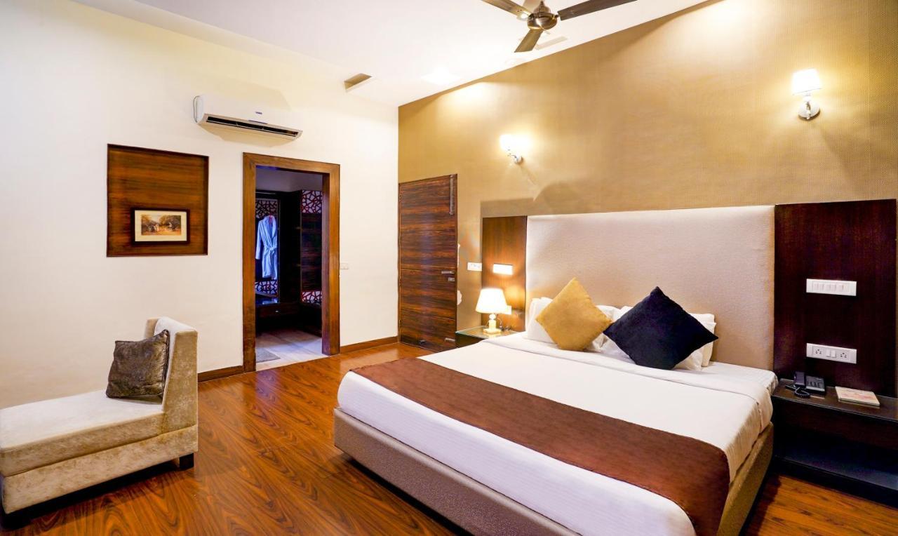 Redwood Resort Панчкула Екстериор снимка