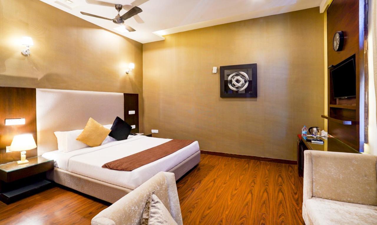 Redwood Resort Панчкула Екстериор снимка